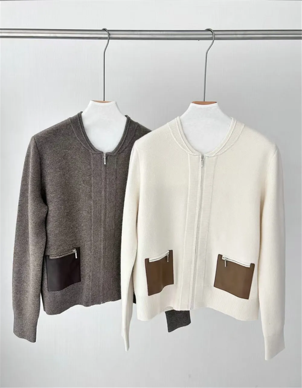

25 Autumn/Winter New Round Neck Wool Cashmere Blended Stitching Lambskin Women's Knitted Coat
