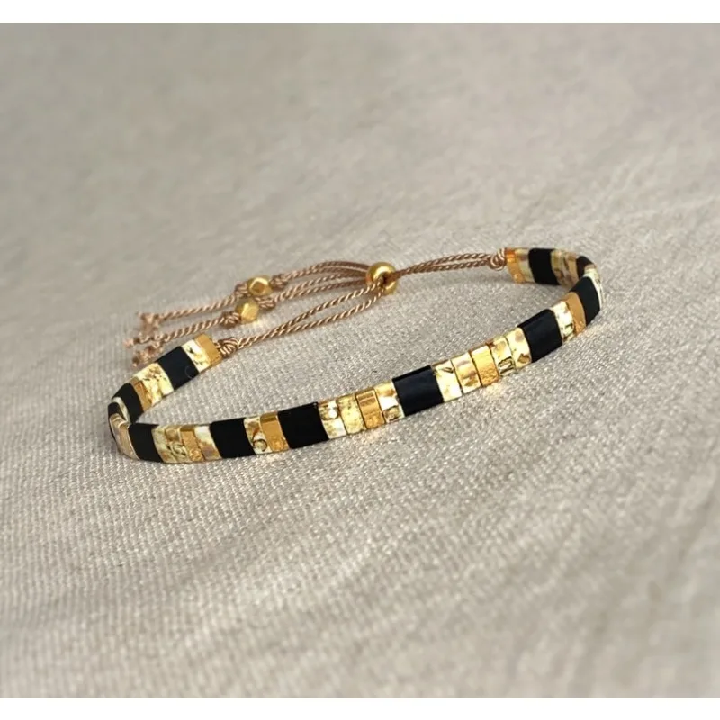 Hochziehbares Perlenarmband