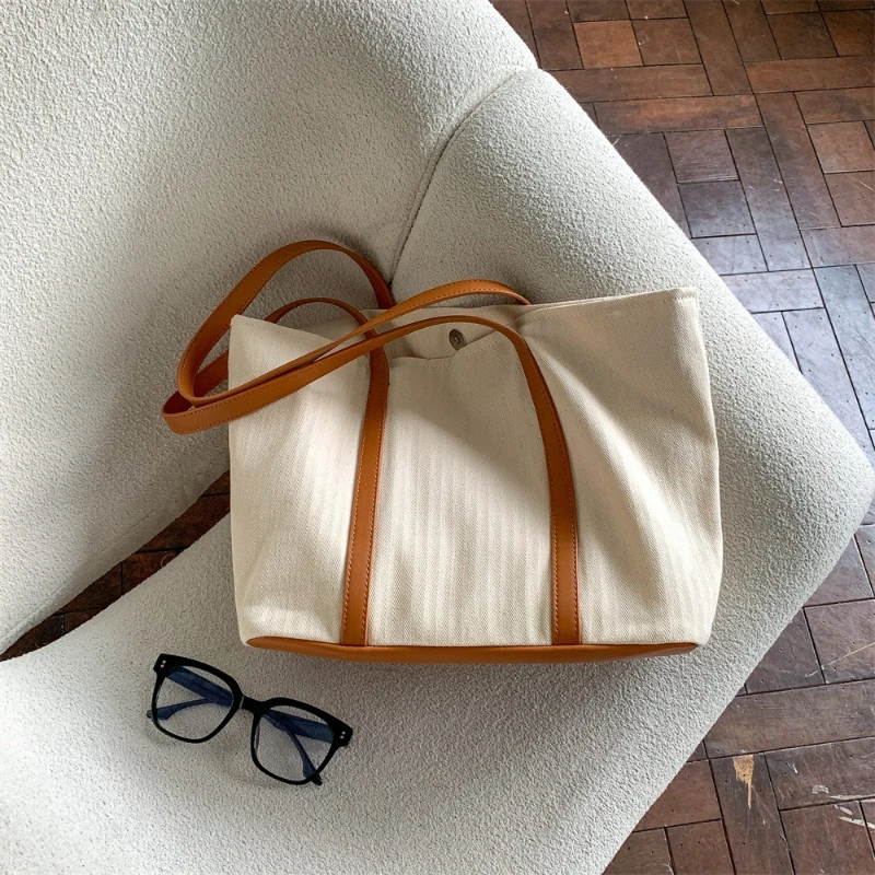 

Trendy Patchwork Design Shoulder Bag Women Fashion and Versatile Spacious Commute Bag Casual and Simple Tote Bag Japanese Style