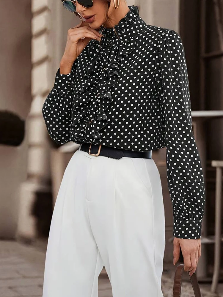 Camicia da donna alla moda con maniche a sbuffo con stampa a pois, top elegante alla moda per pendolari