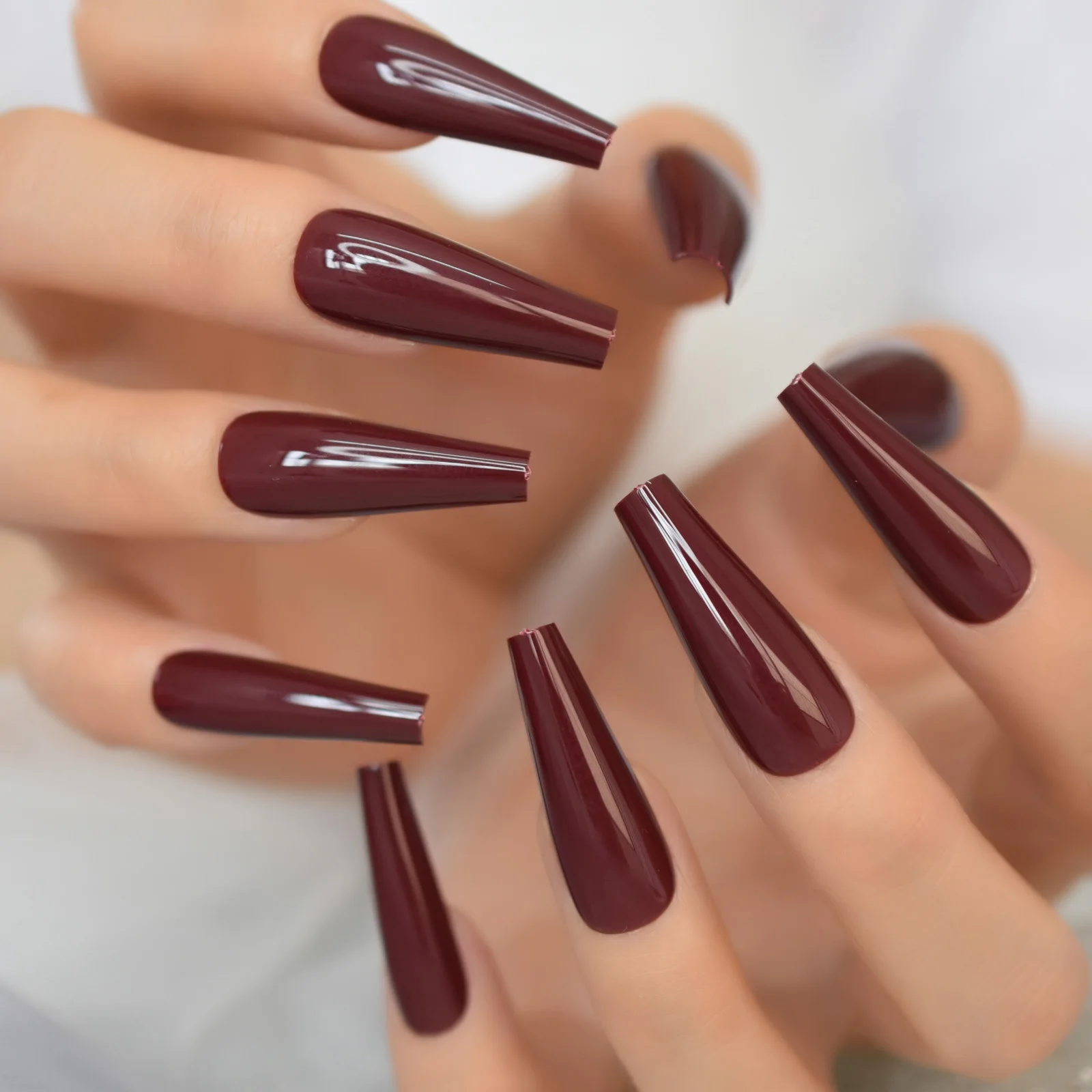 24szt Ballerina Fake Nails Burgundy Wine Red Pure Color Long Coffin Glossy Press on Nail False Tips Manicure dla kobiet i dziewcząt