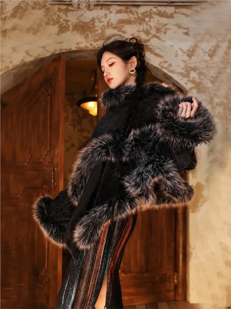 

Fleece and thickened fur versatile black design style cape warm coat short