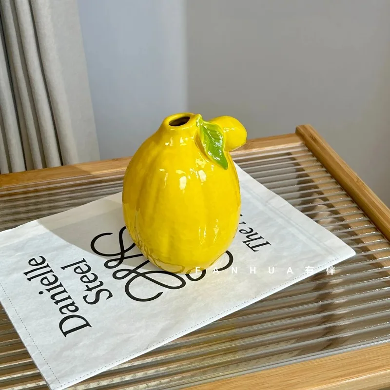 Lemon Shaped Vase, Simulation Lemon Fruit Ornament, Decor for Living Room TV Cabinet Entrance