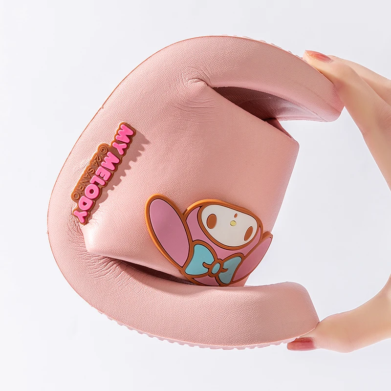 Pantofole Sanrio originali, pantofole con suola morbida in cartone animato alla moda, pantofole antiscivolo per interni ed esterni per ragazze