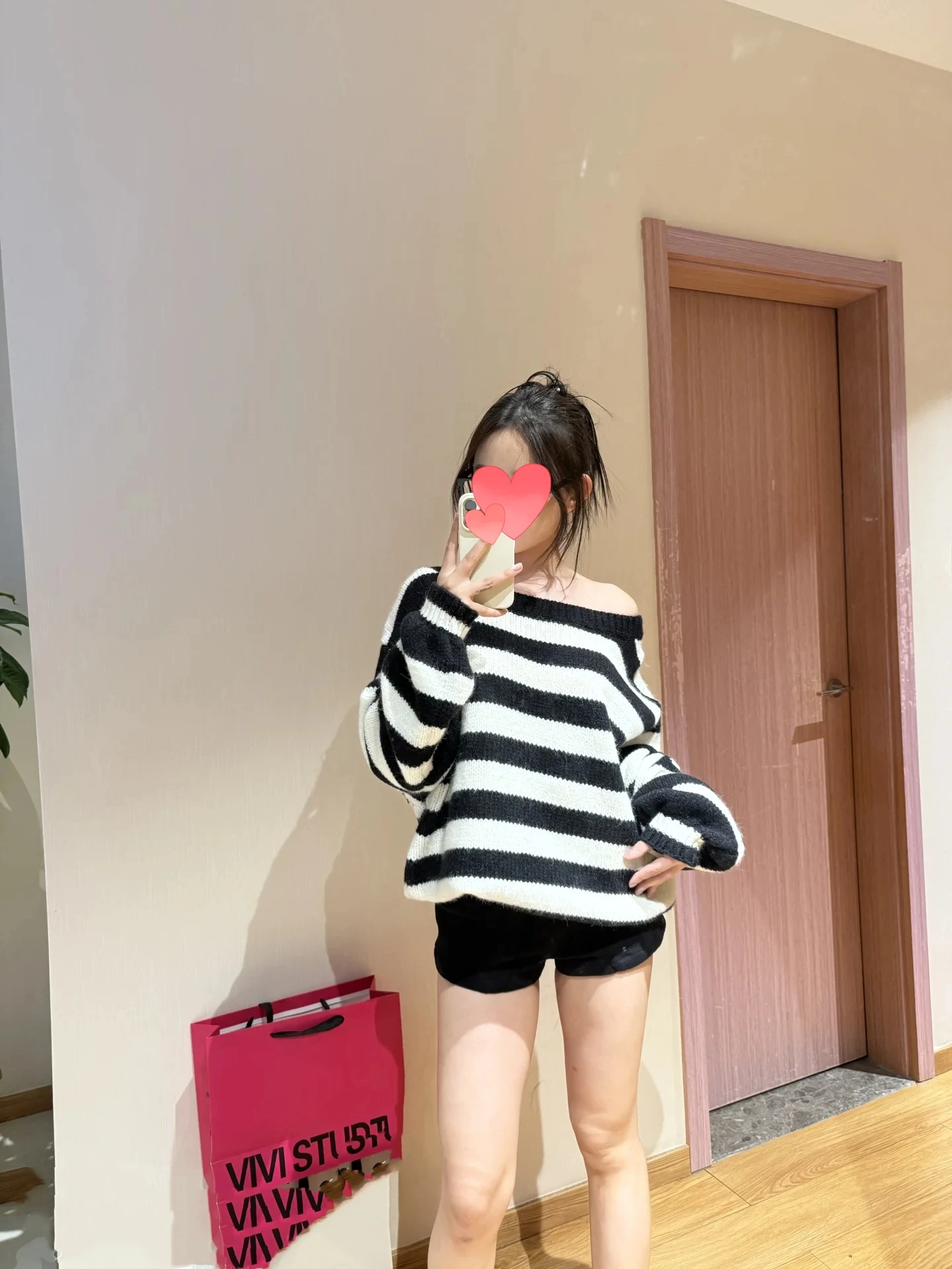 

Американский свободный женский свитер в полоску с овальными плечами, белый вязаный топ на осень-зиму, повседневный шикарный женский свитер irt