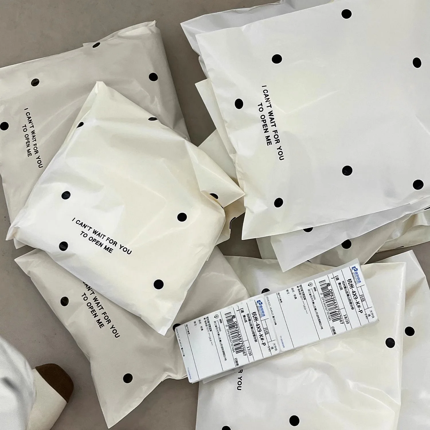 Self Seal Adhesive Express Packaging Bag, White Black Dots, Envelopes de envio impresso, Courier Bags, Business Supplies, 100Pcs