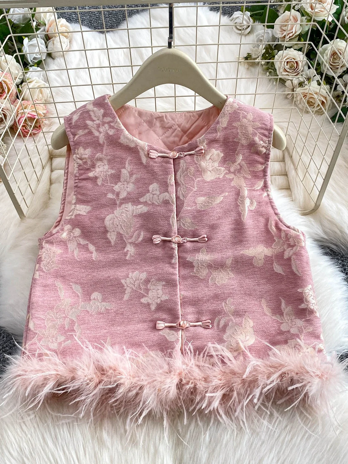 

Retro Chinese Sle Svel Heavy Embroidery Fluffy Patchwork Women's Vest Thiened Cotton Jaet High-End Sensation