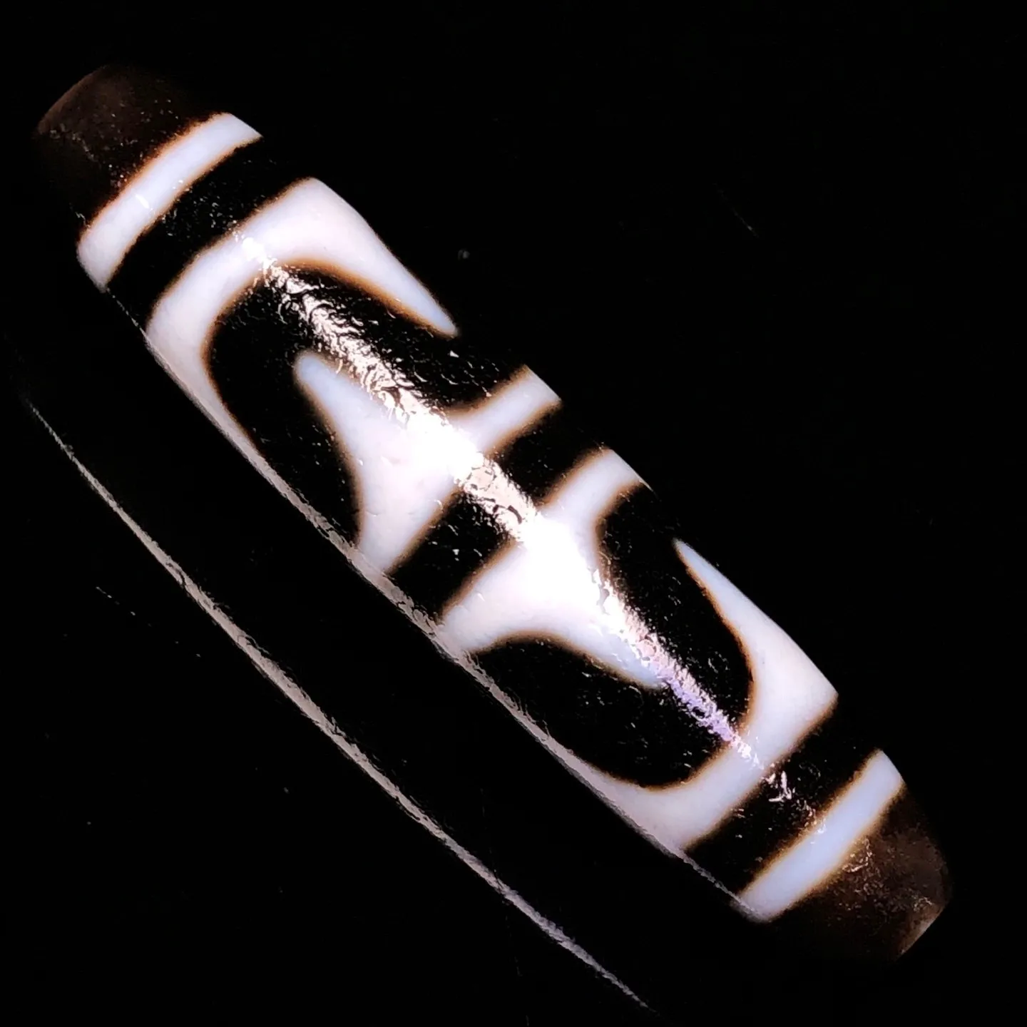 Rare Tibetan Buddhism Agate Tiger Tooth Dzi Bead Amulet Necklace Pendant G3645