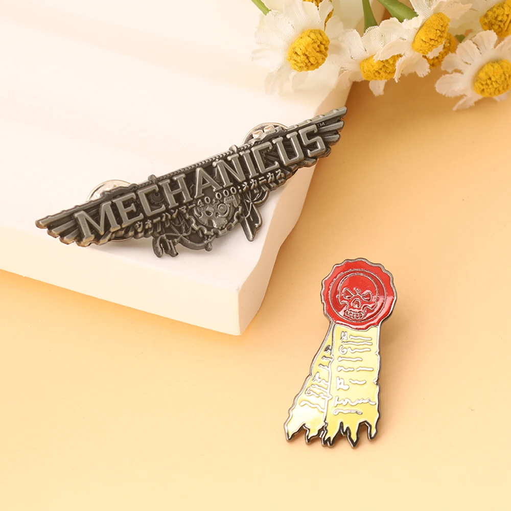 Warhammer 40,000 شعار المينا بروش أجنحة الإبداعية رسائل شارة معدنية التلبيب دبوس تأثيري مجوهرات اكسسوارات لعبة مروحة الهدايا