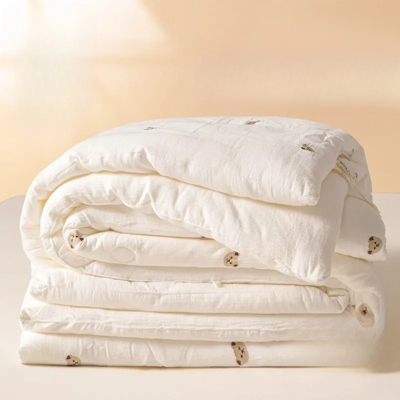 

1Pcs embroidered soybean fiber quilt universal air conditioner quilt for all seasons single spring and autumn quilt