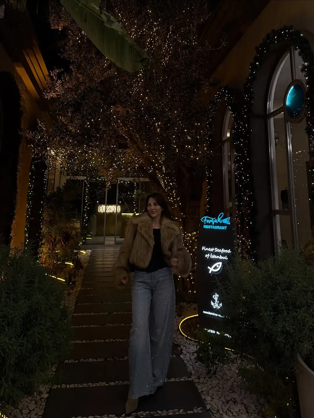 مصبوغ وأشار قصيرة فو الفراء معطف المرأة موضة التلبيب كم كامل رقيق فضفاض سترة دافئة سيدة الشتاء اليومية ملابس الشارع الشهير غير رسمية