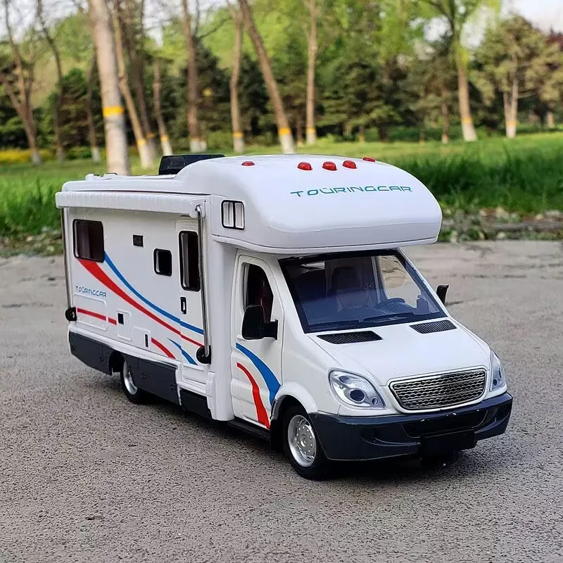 1:28 Diecast Luxury RV Recreational Vehicle Car Model Metal Toy Motorhome Camper Van Touring Car Model Sound and Light Kids Gift