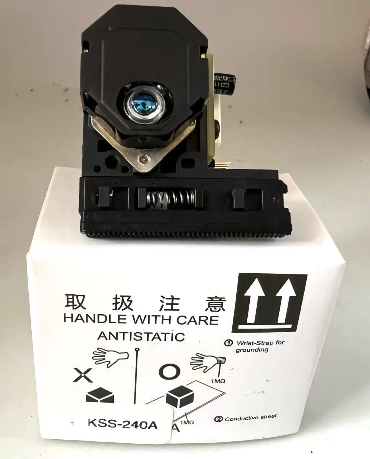 

KSS-240A KSS240A KSS-240 Высококачественное радио CD-плеер Лазерная линза Lasereinheit Оптические звукосниматели Блок Optique