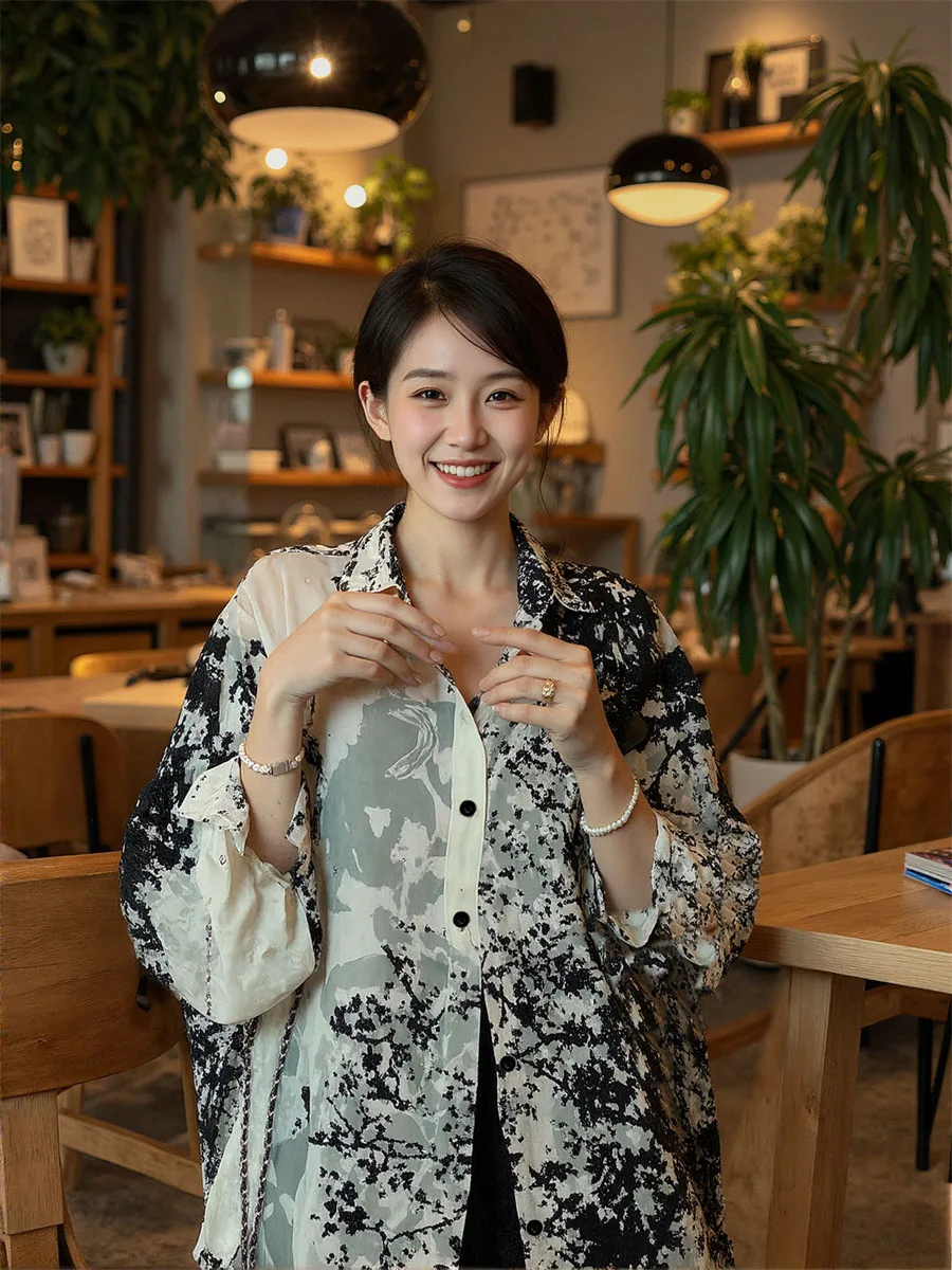 Modische, leichte Hemden für Damen, Blumenmuster, Knopfleiste, Bluse mit Puffärmeln, Spitzenspleißen für den täglichen Sommer, Bürokleidung