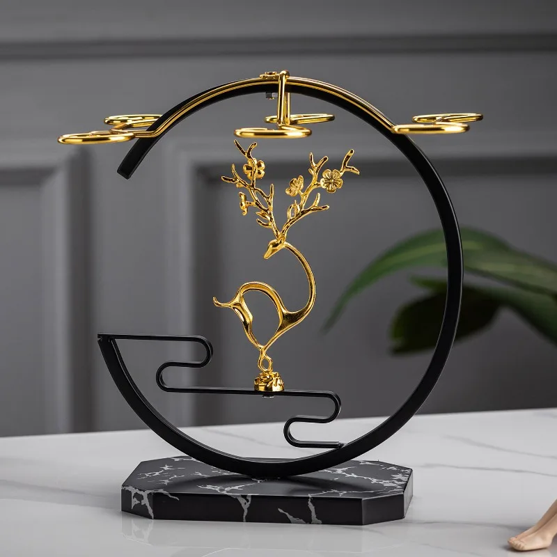 Jinlu carrying plum red wine rack ornament, light luxury high-end red wine glass shelf, upside down goblet creative shelf