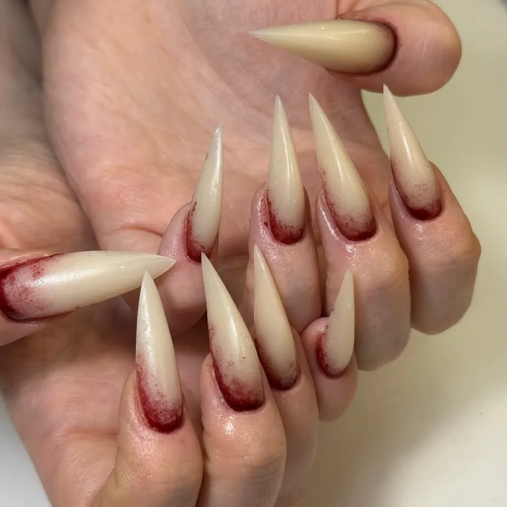 24Pcs Nude Drip Press On Nails, Halloween Fake Nails with Creepy Claw Bloodstain Gradient Design, Reusable False Nails