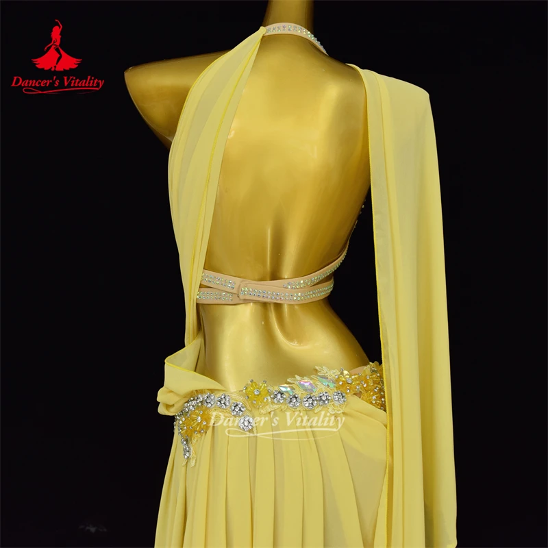 Buikdanskostuum voor volwassenen en kinderen Aangepaste oosterse dansvoorstellingskostuums Buikdanseres Competitiekleding
