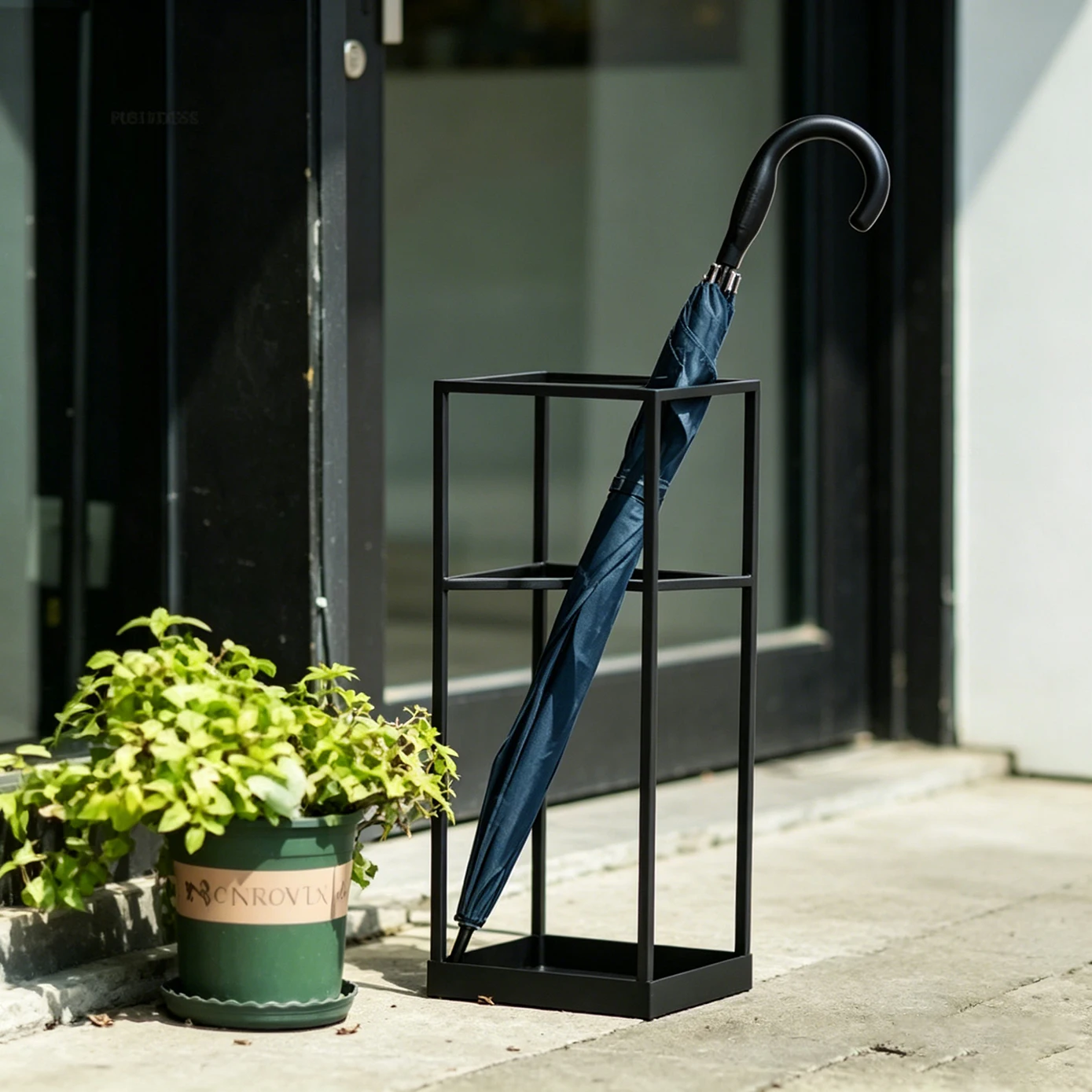 

Elegant Japanese-Inspired Iron Umbrella Holder | Floor-Standing Rack for Home & Office Use