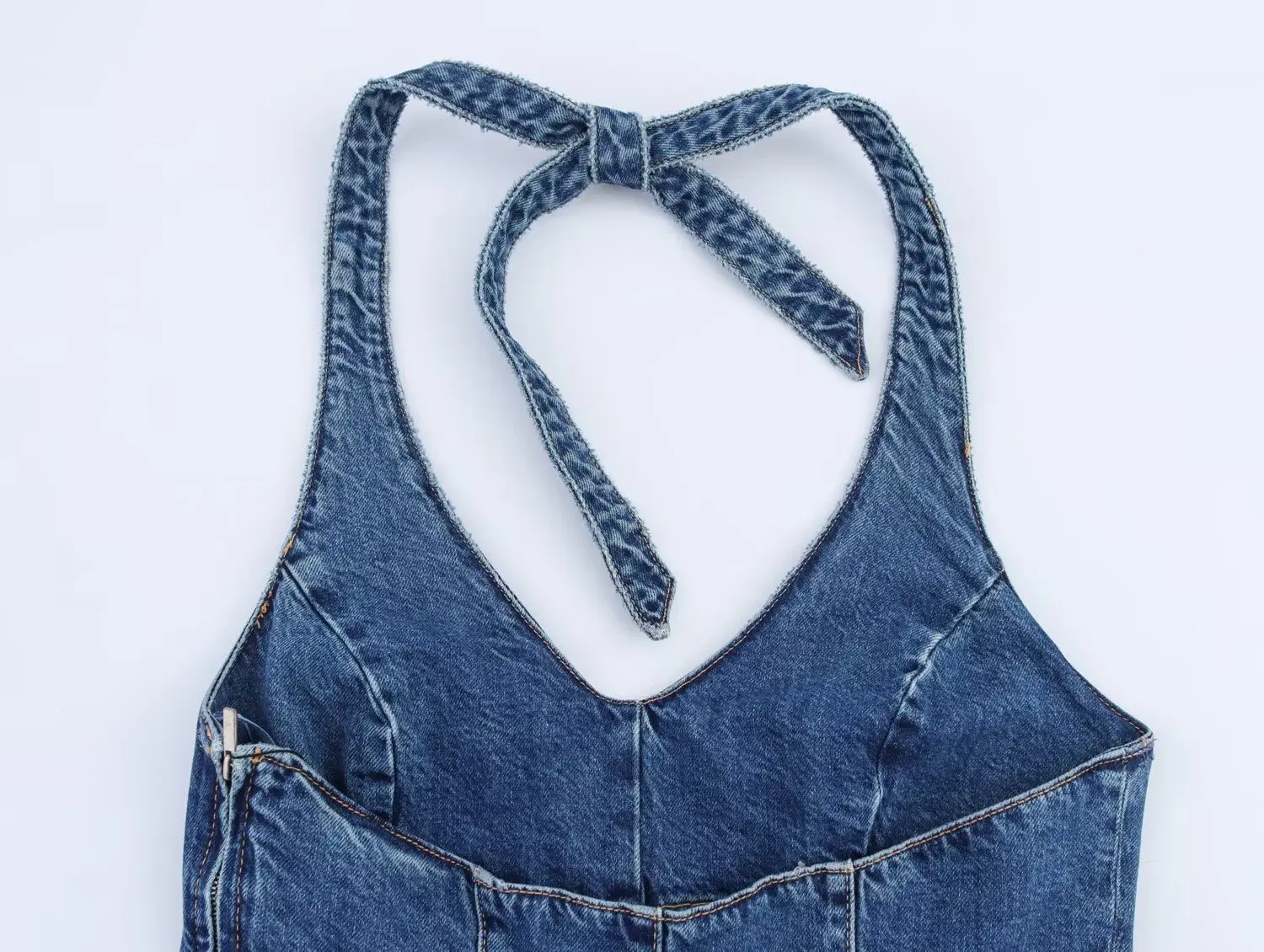 Celana pendek jumpsuit Mini Denim leher Halter seksi Bodysuit Slim Fit tanpa lengan ritsleting modis liburan kasual Chic musim panas wanita