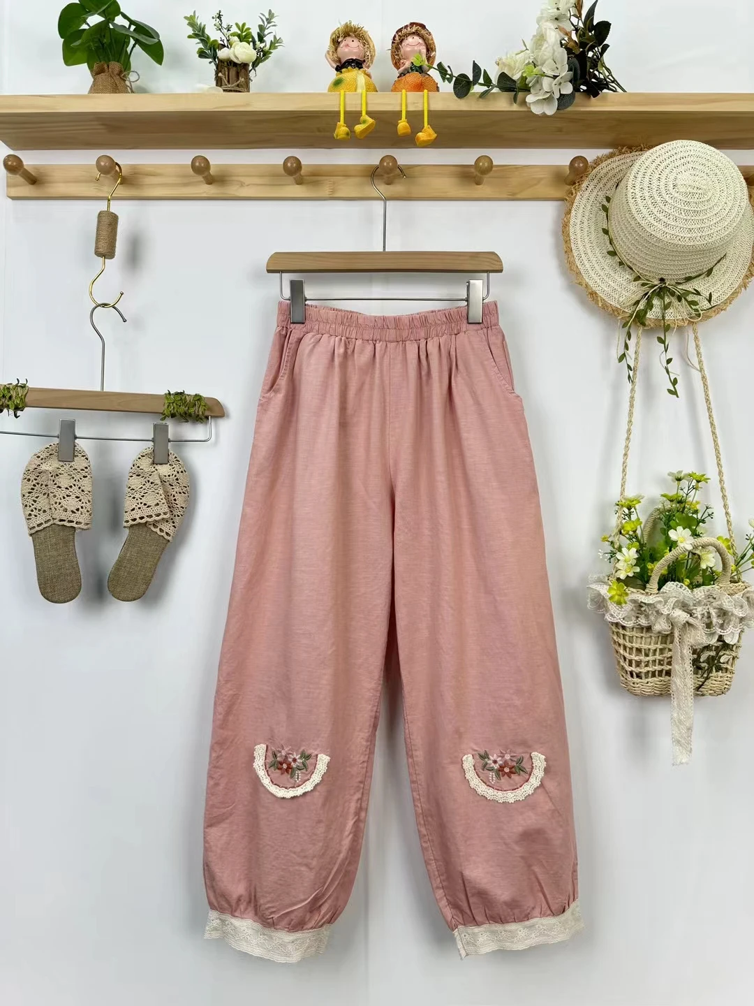 Zomer Nieuwe Katoen Linnen Elastische Taille Kant Zoom Bloemknop Casual Broek Vrouwen Geborduurde Loose Fit Harajuku Sle Negen stuk