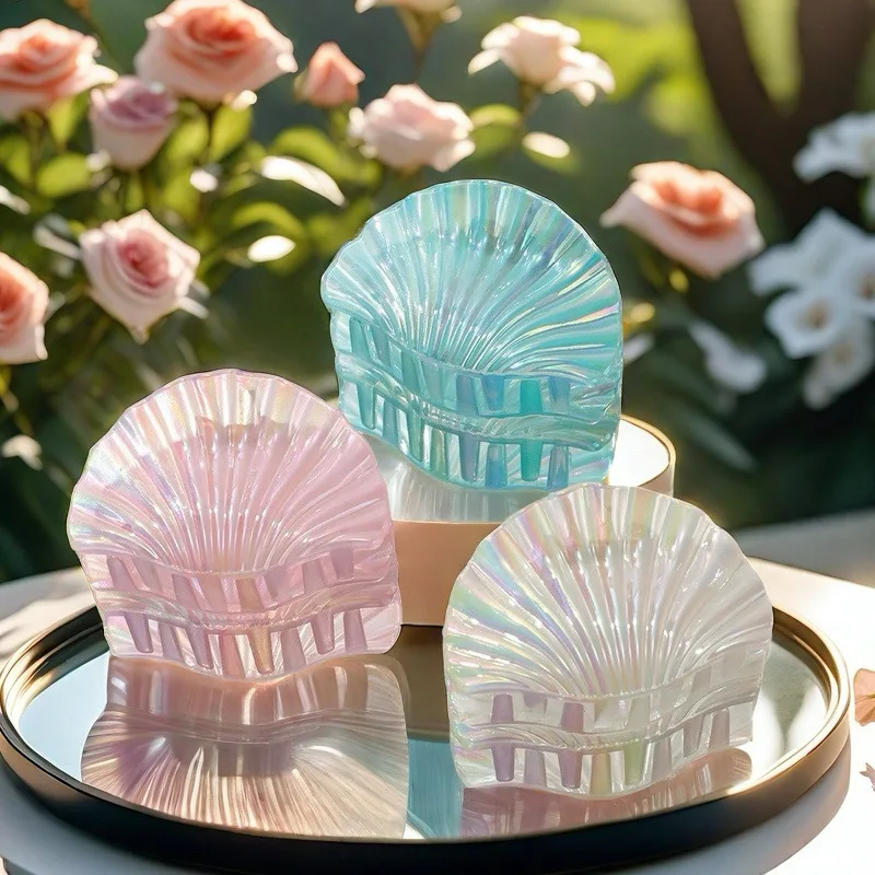 

Gradient Color Shell Hair Claw Women Pearlescent Shell Shark Clip Summer Vacation Ocean Sweet Element Hair Styling Accessories