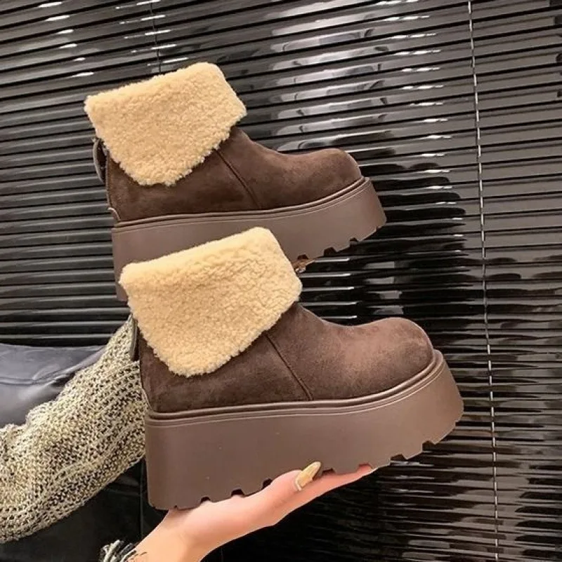 Short tube fashionable snow boots for women in winter 2026  with thick velvet and sponge sole cotton shoes and boots