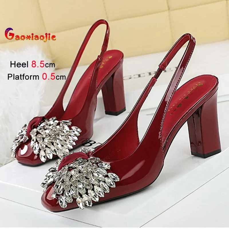 Koreanischen Stil Frauen Schuhe Mode Flacher Mund Quadratischen Kopf Patent Leder Dame Sandalen Strass Bowknot Hinten Strap Einzelnen Schuh