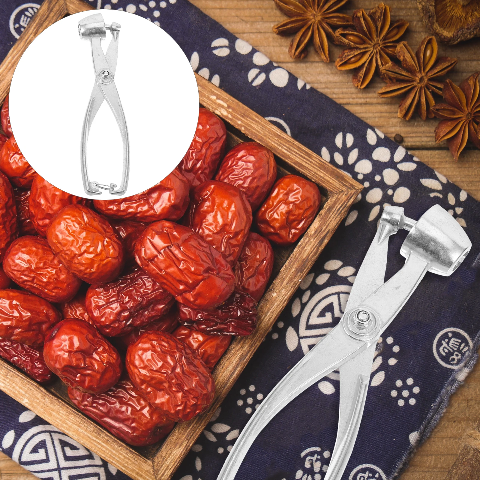 

Cherry Pitter Metal Red Date Corer Wear Resistant Olive Pitter Home Kitchen Tool Reusable Core Remover Practical Design