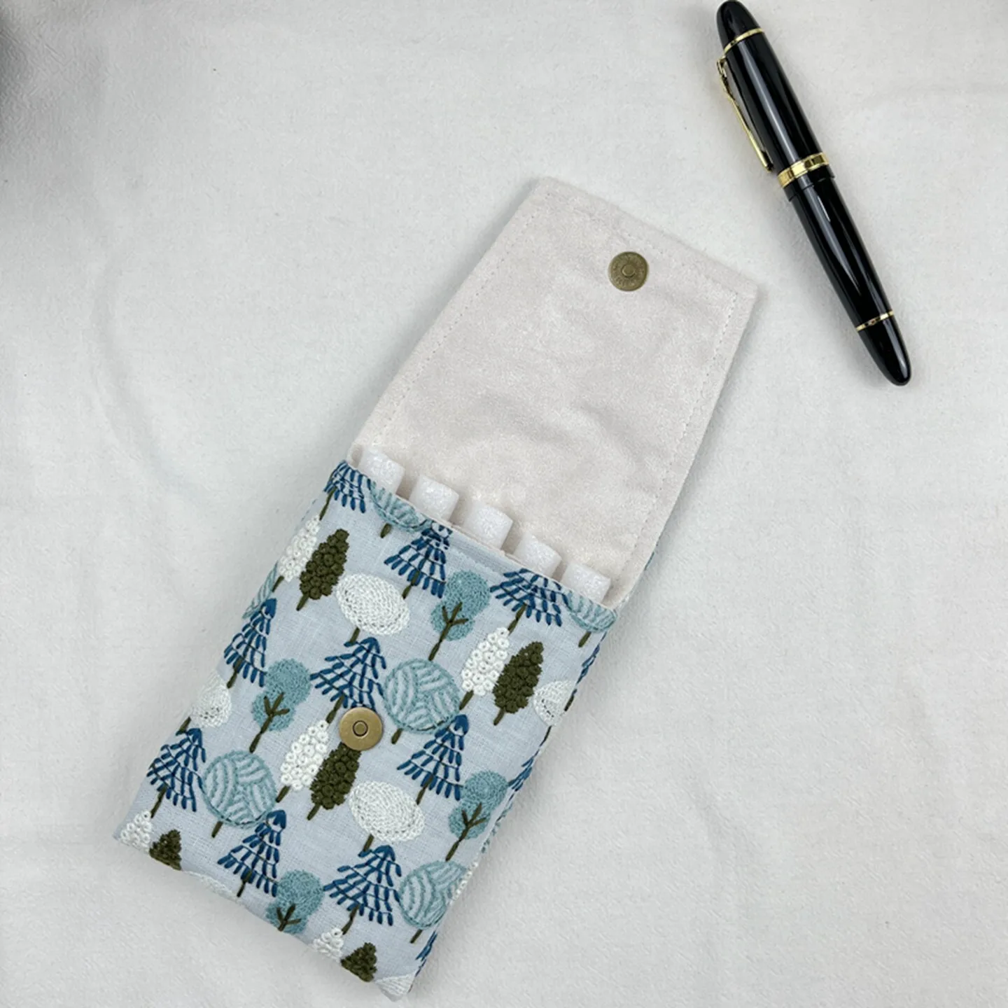 Embroidered Pen Pouch 5-hole Set; Fountain Pen Case Portable Magnetic Clasp Flip Cover 15X12.5CM
