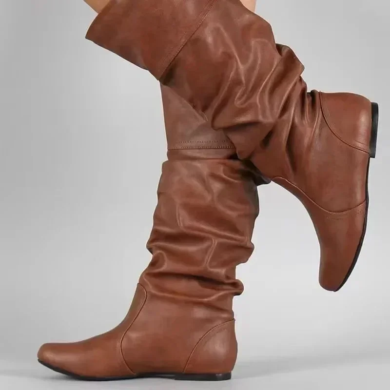 Botas planas para mujer, botas de cuero plisadas a la moda, zapatos sin cordones a media pantorrilla para otoño e invierno, botas altas de diseñador de marca