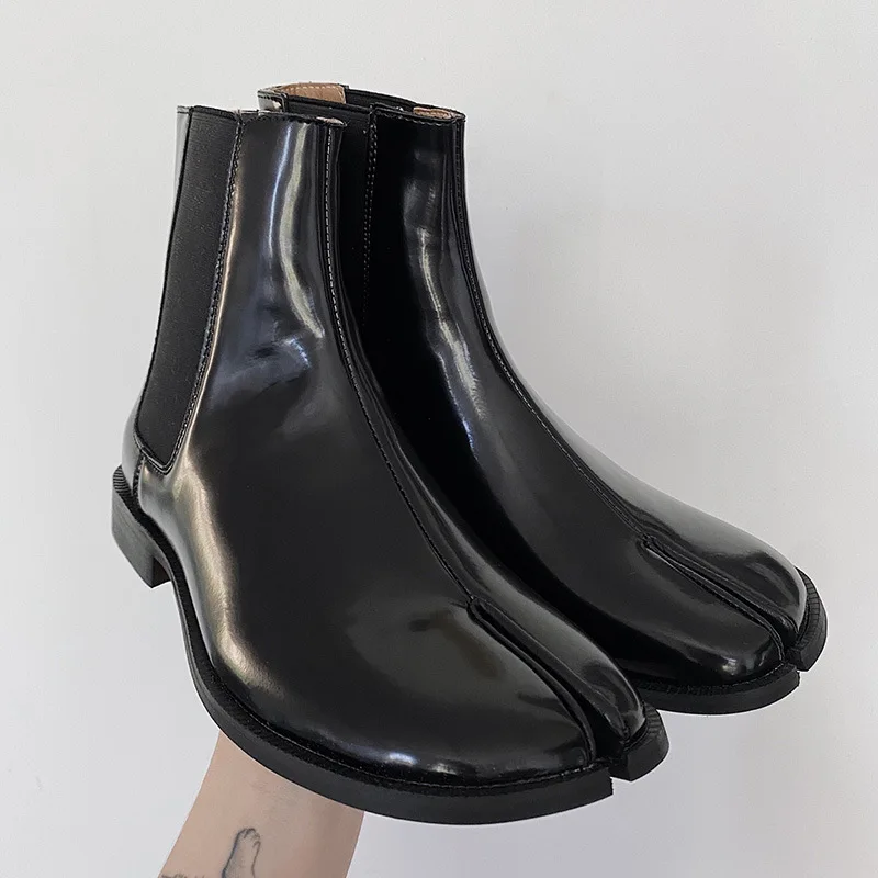 

2026 New arrivals Designer Tabi Single-toe Ankle Boots Women's Leather Chunky Low-heeled Split-toe Shoes Women's Short Boots