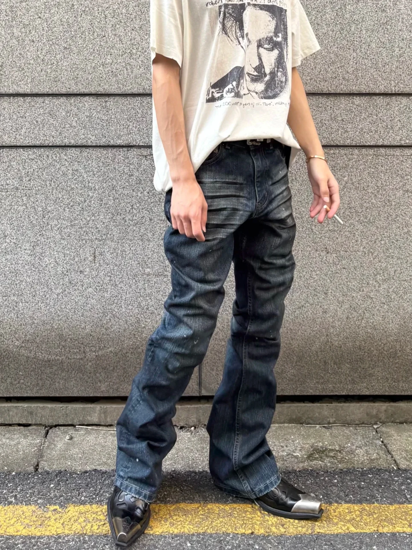 

Heavyweight Bootcut Water Waed Bamboo Denim Jeans Slim Fit Elastic Ink Splaed Vintage Straight Leg Trousers for Men