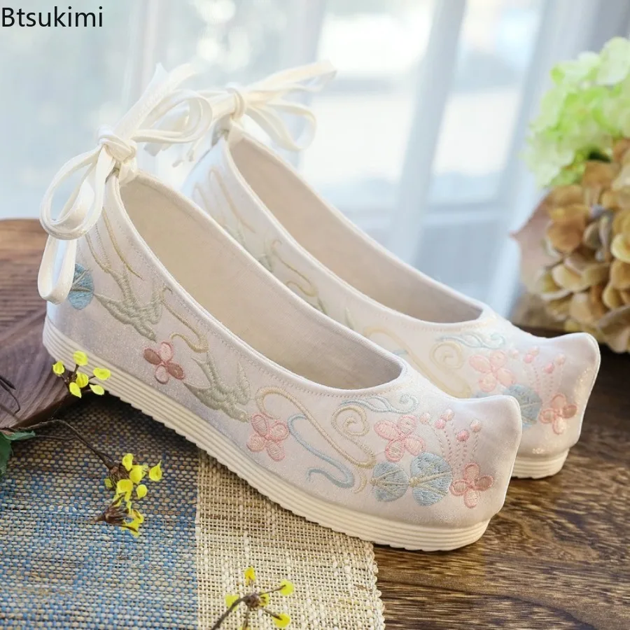 2026 Women's Elegant Embroidered Flower Shoes Hanfu Style Ladies High Heels Chinese Traditional Clothing Shoes Retro Dance Shoes