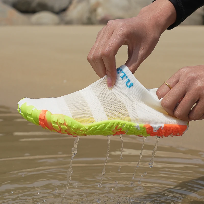 

Hot 2025 New Lightweight Comfortable Lightweight Weightlifting Squat Shoes Wearable Weightlifting Shoes Very Good