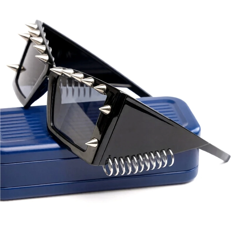 Stylish Unisex Sunglasses Large Frame Rivet Studded Glasses For Theme Parties