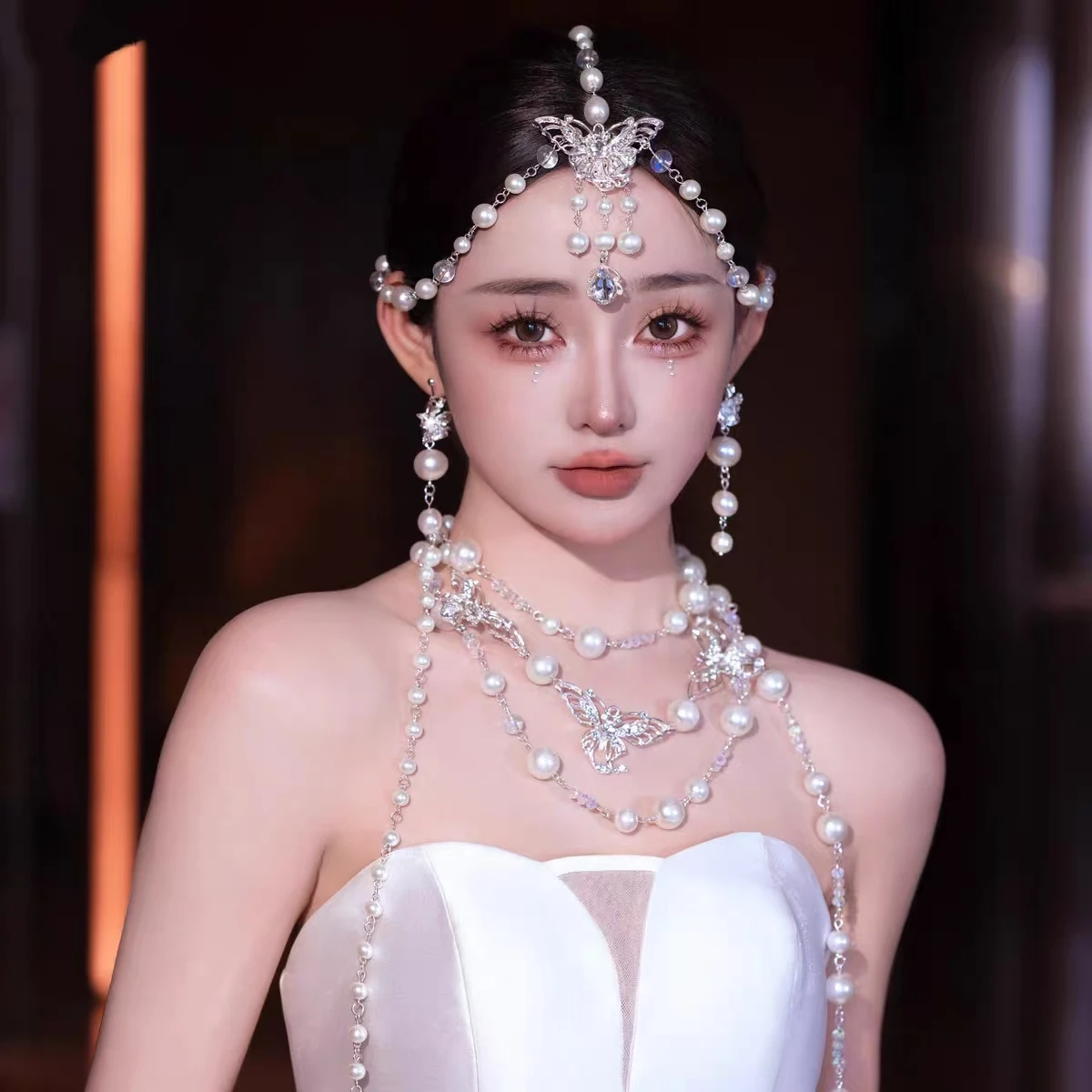 

Korean Style Elegant Pearl Crystal Butterfly Forehead Accessories Necklace Ear Clip Three-Piece Suit Fashion Women Jewelry Set
