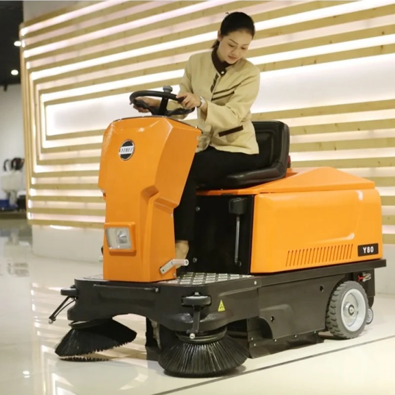 Outdoor Street Electric Power Rotating Brush Spray Water Ride On Seat Type Floor Sweeper For Road Leaf Dust Garbage Cleaning