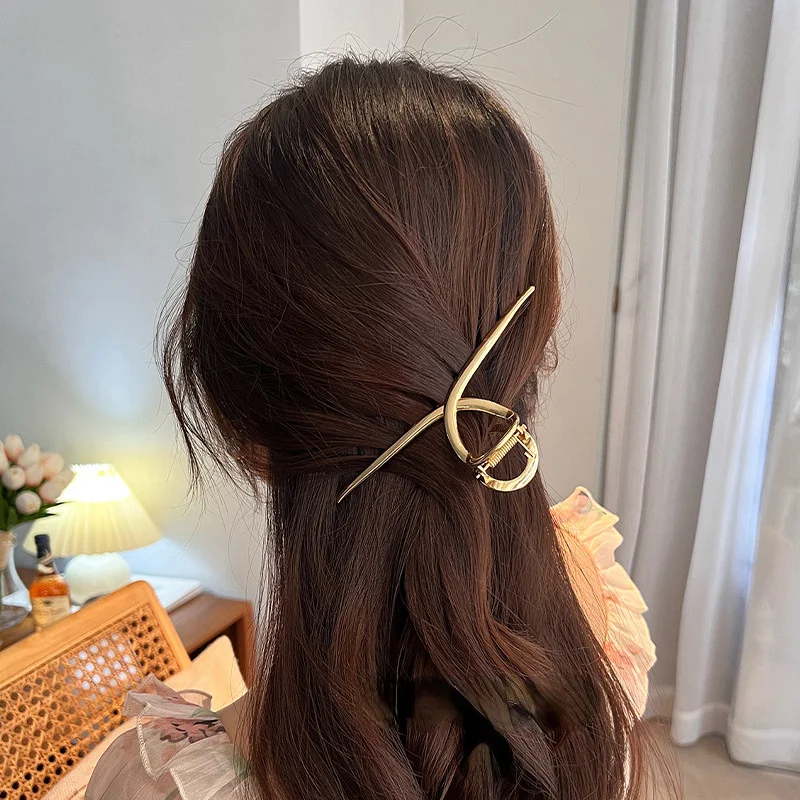 13.5cm Oversized Metal Hair Claw Fashion Large Hollow Hair Clip Hairpin Trendy Hairgrip Headwear For Girl Hair Accessories Gifts