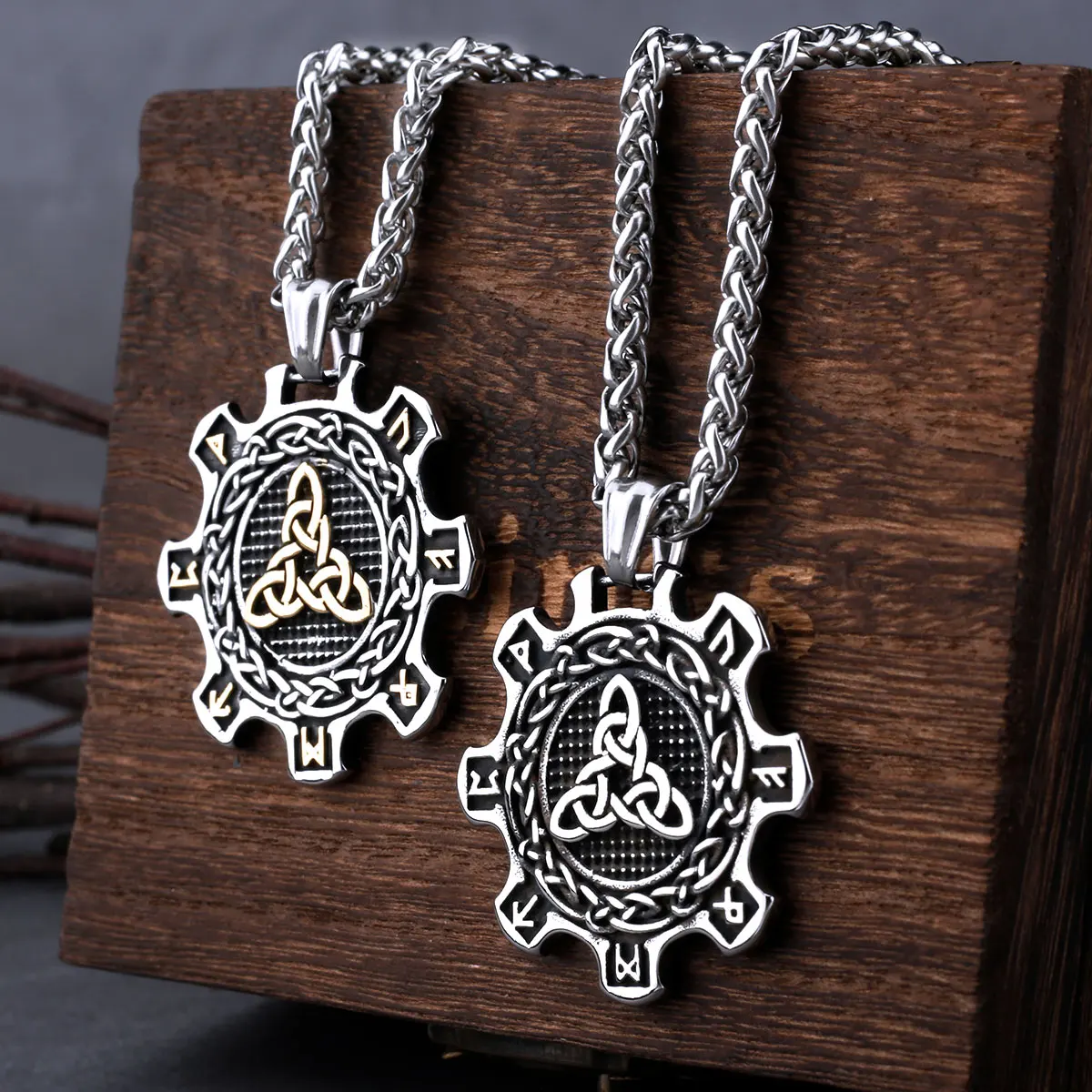 Stainless Steel Vikings Triad Rune gear wheel Necklace Men's Odin Celtic Knot Fashion Amulet Pendant Necklace Punk Jewelry Gift