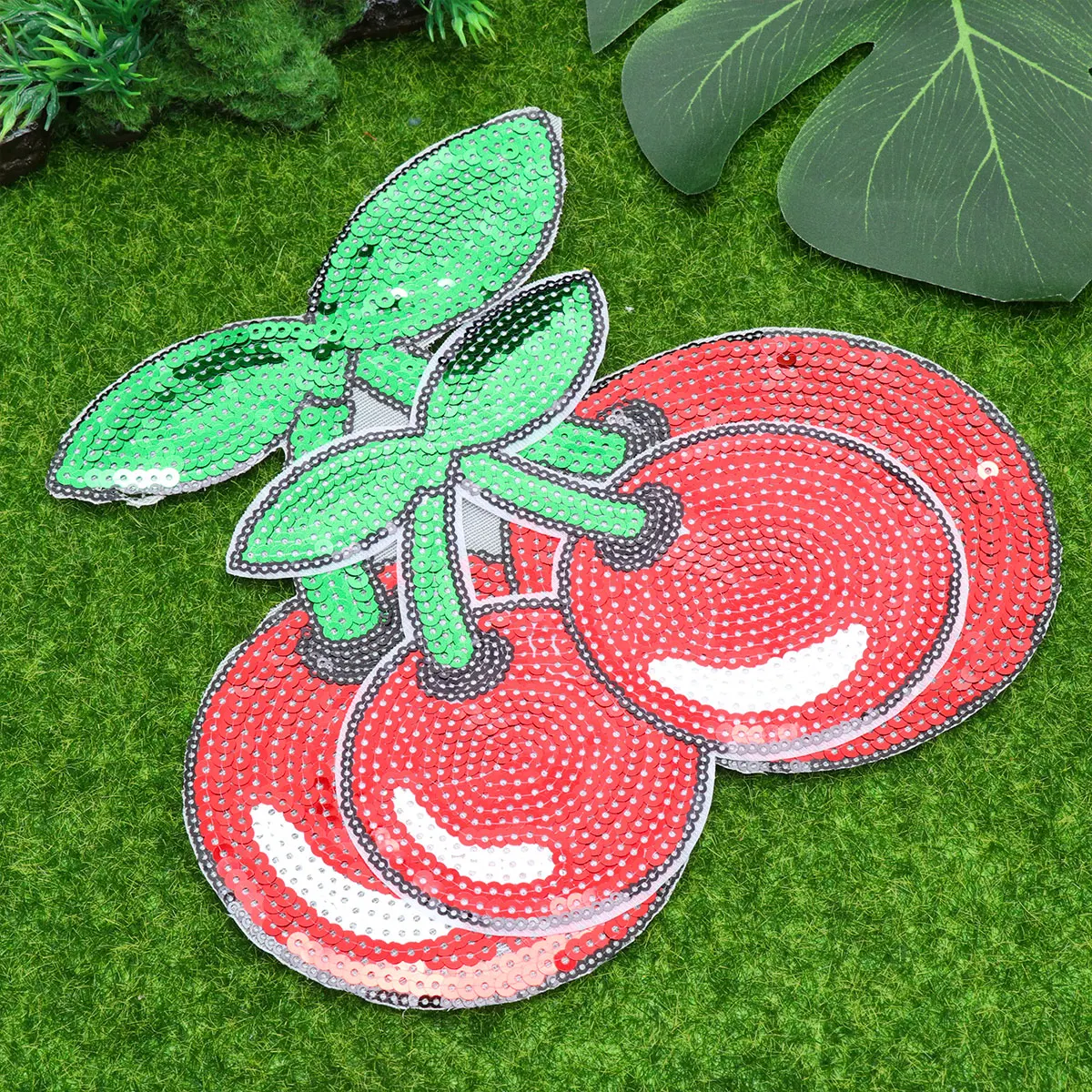 

2pcs Cherry Embroidery Patches Diy Sew Decorationclothes Appliques For T-Shirts Jeans Hats Bagsmaterial Handicraft Sewing