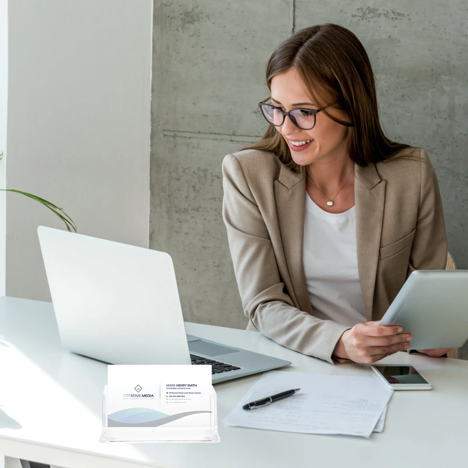 

3pcs Plastic Business Card Stand Desktop Transparent Card Holder Large Capacity Cards Organizer Office Supplies Storage Box