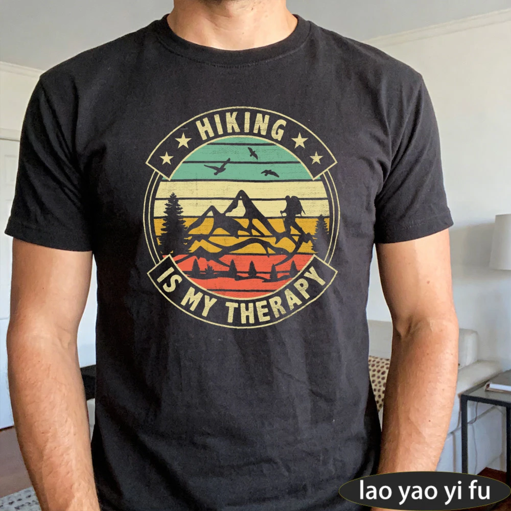 Outdoor Adventure Therapy - Camiseta Masculina 'Hiking Is My Therapy'