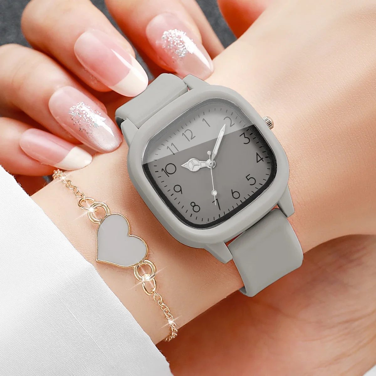 2PCS/Set Fashion Square Dial Women Watch Heart Bracelet Set Grey Silicone Strap Quartz Wristwatch Relogio Feminino (Without Box)