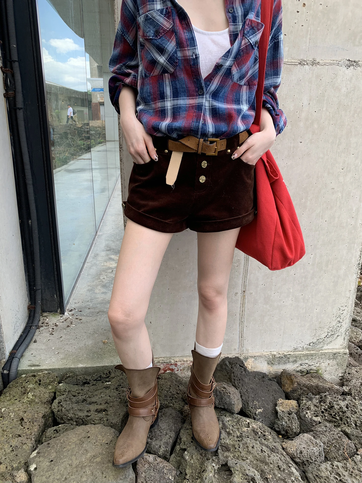 

Casual Velvet orts Women's Low Waist Loose Fit Spring Outerwear American Sle Red Personage New 2026 Coffee Color Hot Pants