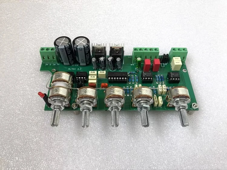 

New GHXAMP 2.1 Subwoofer Preamplifier NE5532 Preamp Tone Control Board 3 channel TL072 Treble Bass adjustment