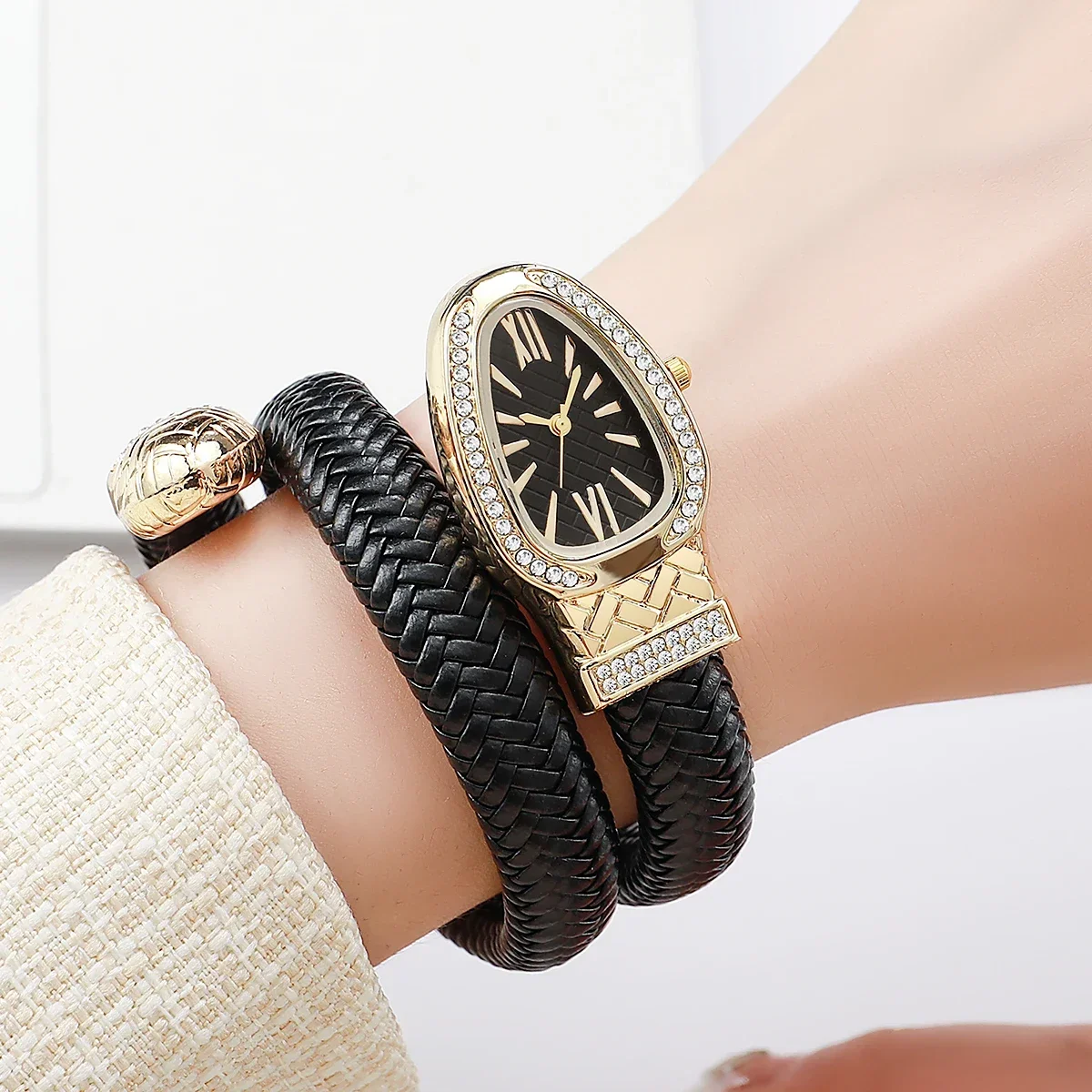 أزياء المرأة الأفعى شكل ساعات كوارتز نسج فاخر حجر الراين روما الهاتفي ساعة اليد الفتيات ساعة Reloj Mujer