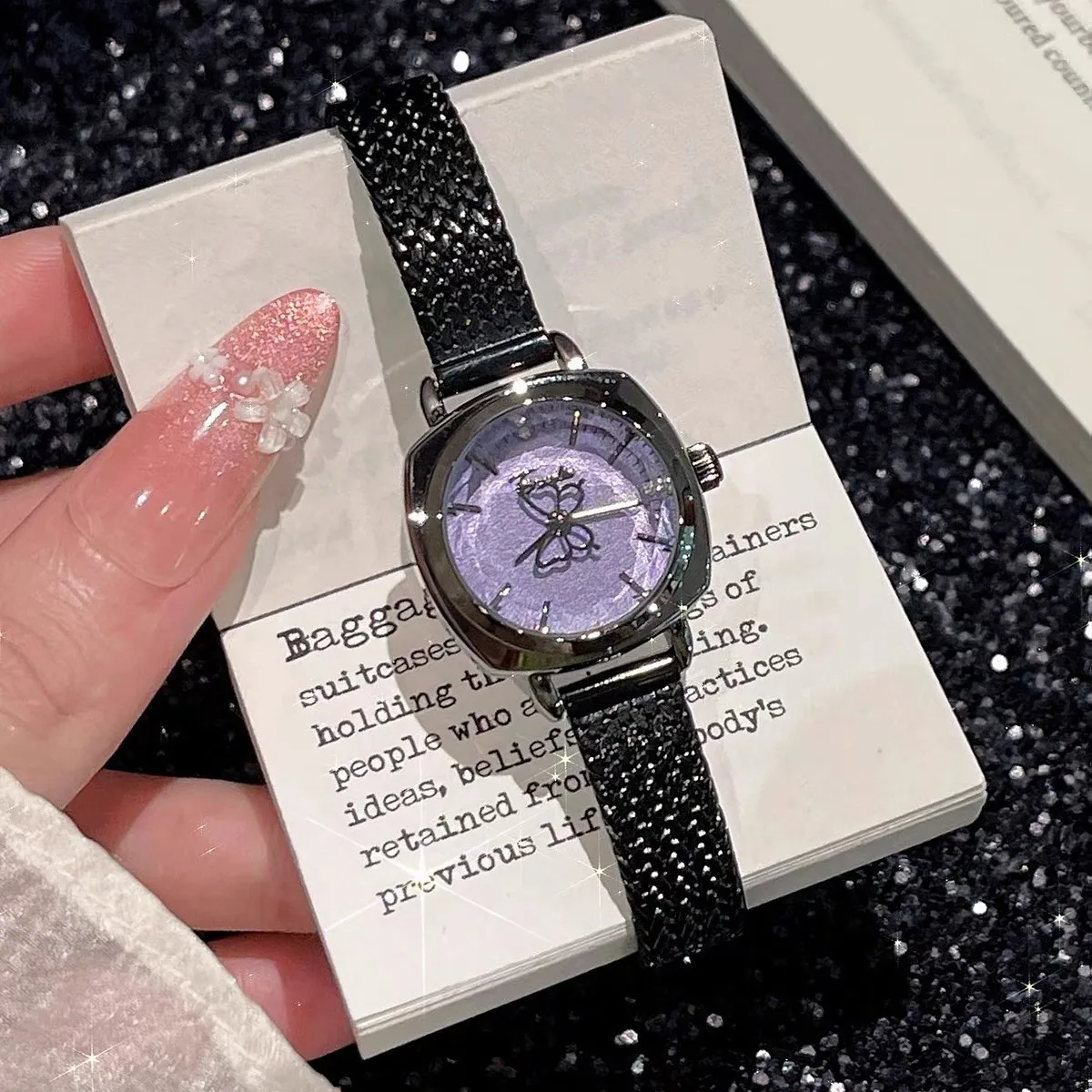 Vintage Small Square Women Quartz Watch Four‑Leaf‑Clover Purple Dial Black Mesh Band Niche Luxury Ladies Wristwatch