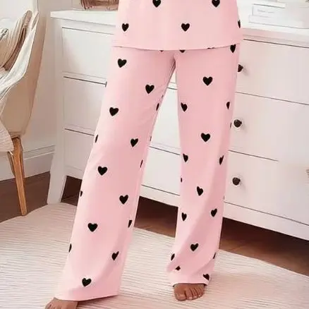 

Valentine's Day 2 Pieces Outfit Round Neck Short Sleeve Top & Elastic Waist Pants Set Women Casual Heart Print Loose Pajamas Set