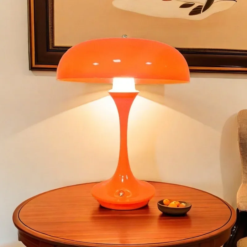 Mushroom desk lamp Nordic premium atmosphere light Internet celebrity charging bedroom bedside