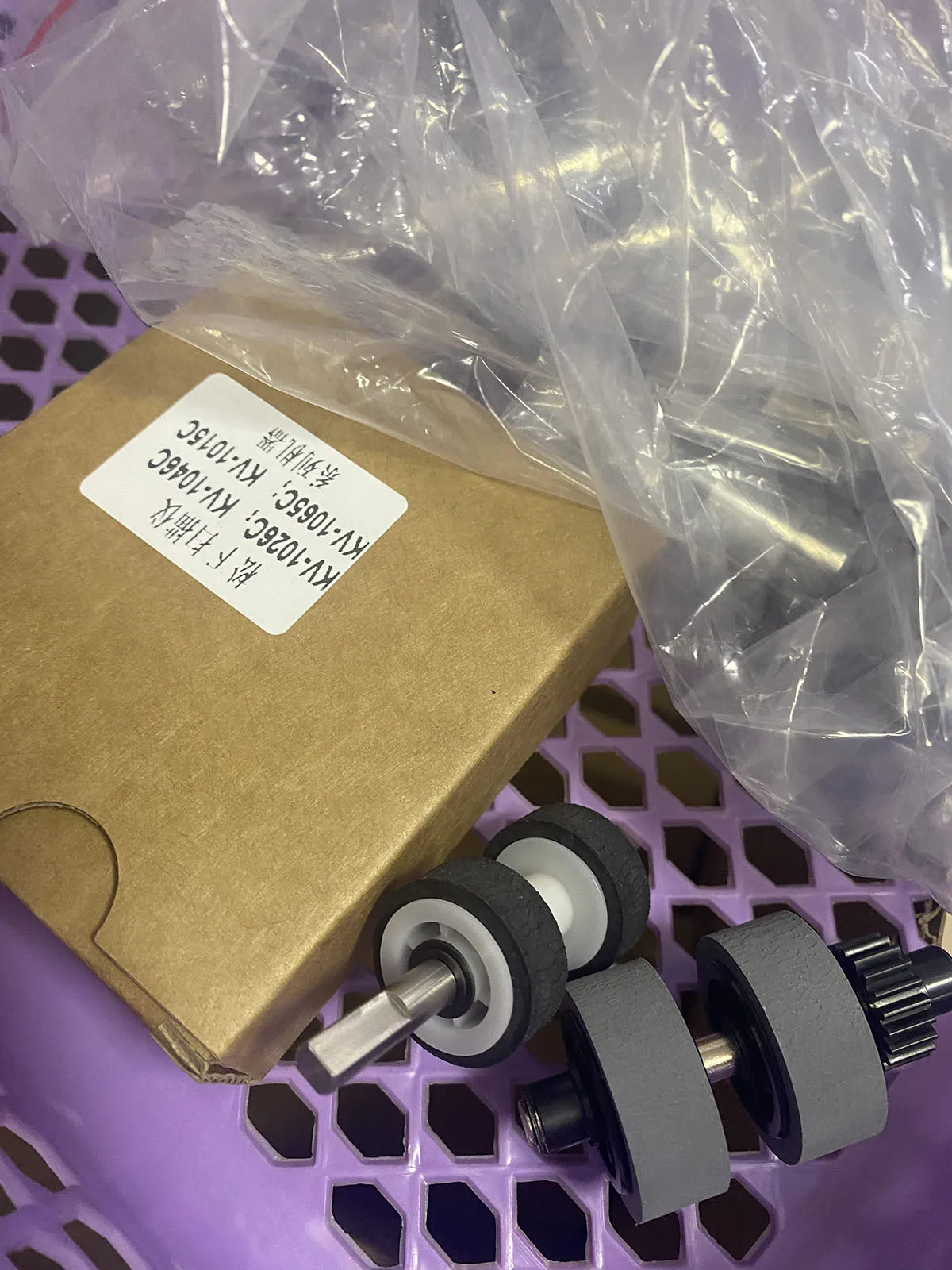 

1 комплект сменных роликовых роликов для PANASONIC KV-S1026C KV-S1046C KV-S1065C KV-SS058 KV-S1037 KV-S1038